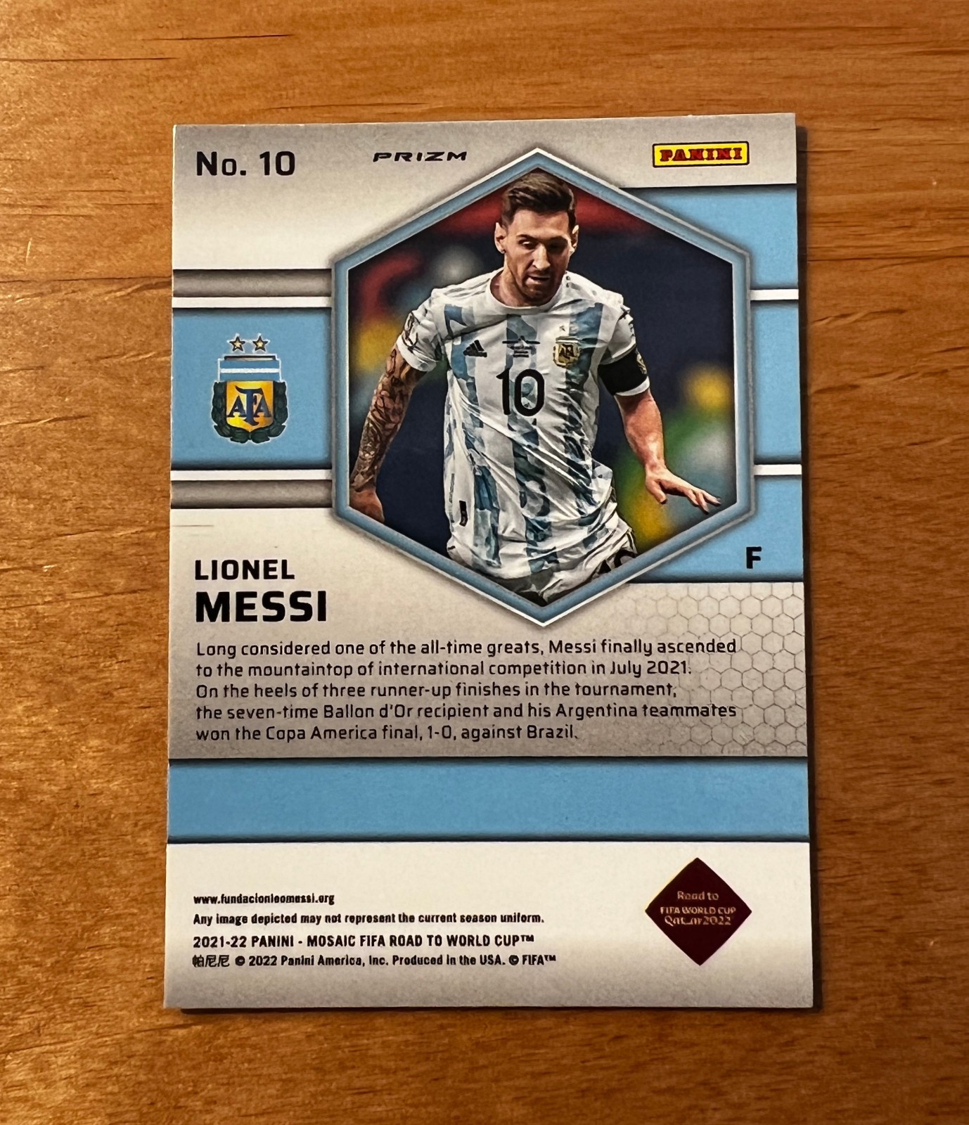Lionel Messi 2021-22 Panini Mosaic FIFA World Cup #10 Fluorescent Argentina RARE view 11