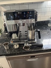 Máquina de café espresso Ninja Luxe Café Premier Series 3 en 1 todo en uno ES601