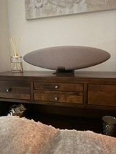 Bowers & Wilkins Zeppelin Pro Edition  - Solar Gold - with original box 