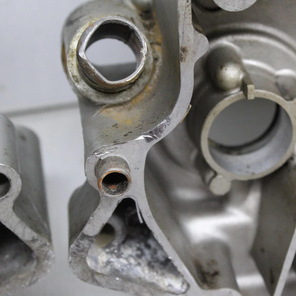 92-00 BLOQUE CÁRTER SUZUKI INTRUDER 800 11301-38830 Foto 2 de 4