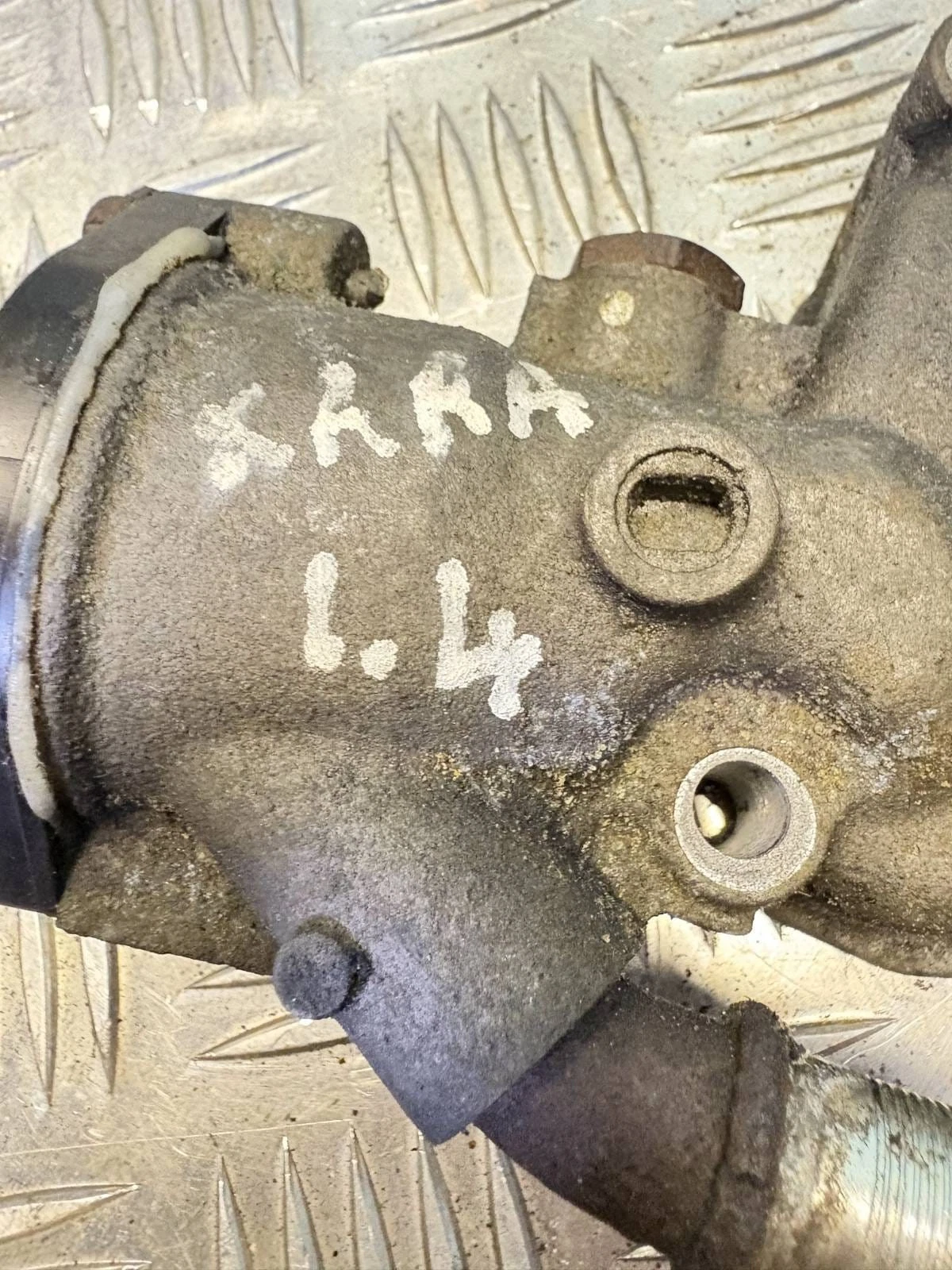 Citroen Xsara 1.4 thermostat housing casting and identification marking actual item photo