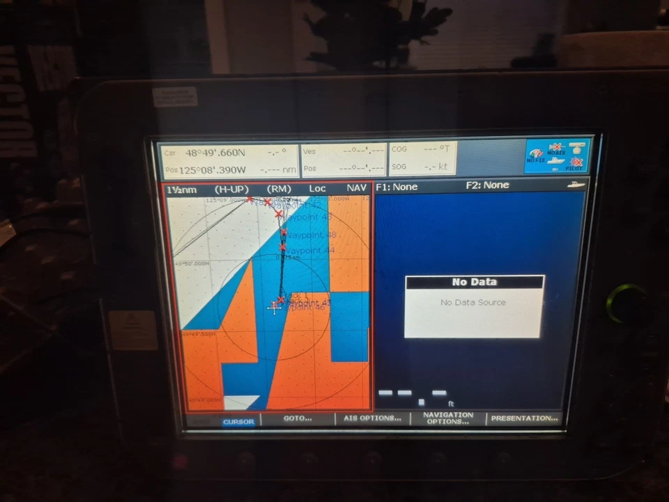 Raymarine E120 E02013 Marine 12.1" FishFinder Radar GPS Flushmount MFD Display - Image 2 of 4