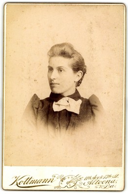 Cabinet Card Circa 1890s Kottmann Gorgeous Lady In Dress Altoona PA