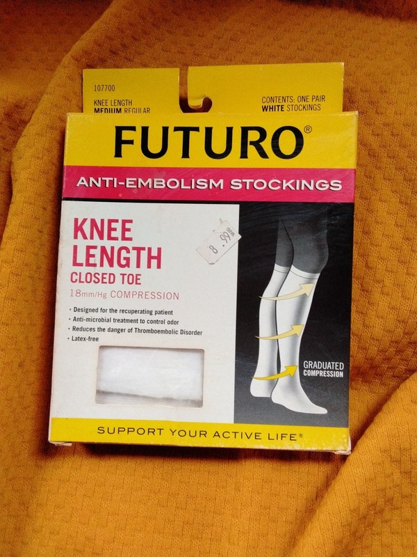 Futuro Anti-Embolism Stockings Knee Length Closed Toe Medium Regular