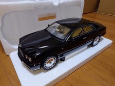 MINICHAMPS 1/18  Bentley Brooklands Coupe 2008 Beluga 265124