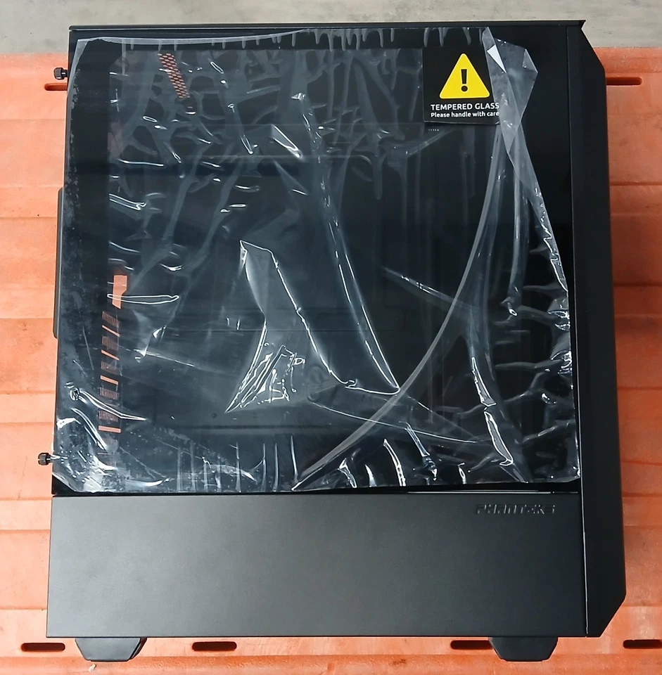 New PHANTEKS ECLIPSE SERIES P300 Mid-Tower Case w/Tempered Glass (Black Color) - Image 4 of 4