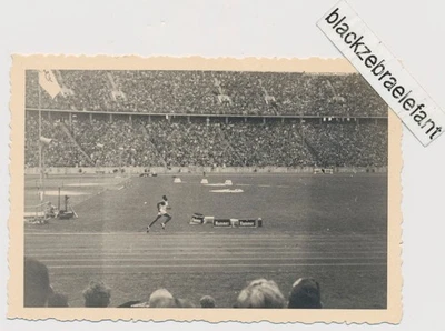 2428-Foto OLYMPIADE 1936 Leichtathletik 200 meter Läufer Jesse OWENS - Bild 1 von 2
