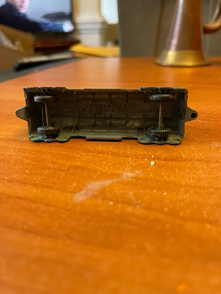 Brinquedo vintage de metal aço Midgetoy Green Train 3,5 polegadas - Imagem 4 de 4