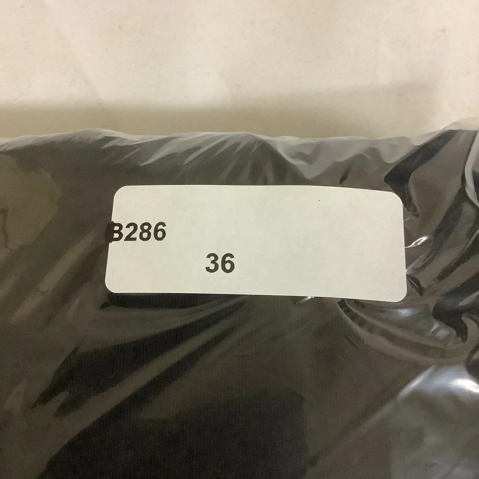 Mono negro con mangas acanaladas bordado cuello en V talla 12 de ASOS Design para mujer Foto 4 de 4