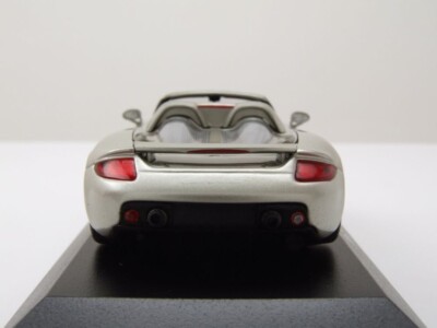 Porsche Carrera GT 2003 gris métallisé 1/43 Minichamps