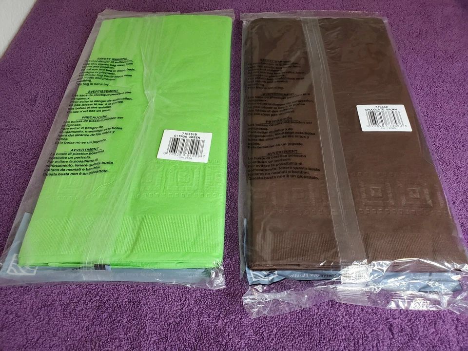 Plastic Party Rectangle Tablecloths | USA Citrus Green & Brown 54" x 108" - Image 3 of 3