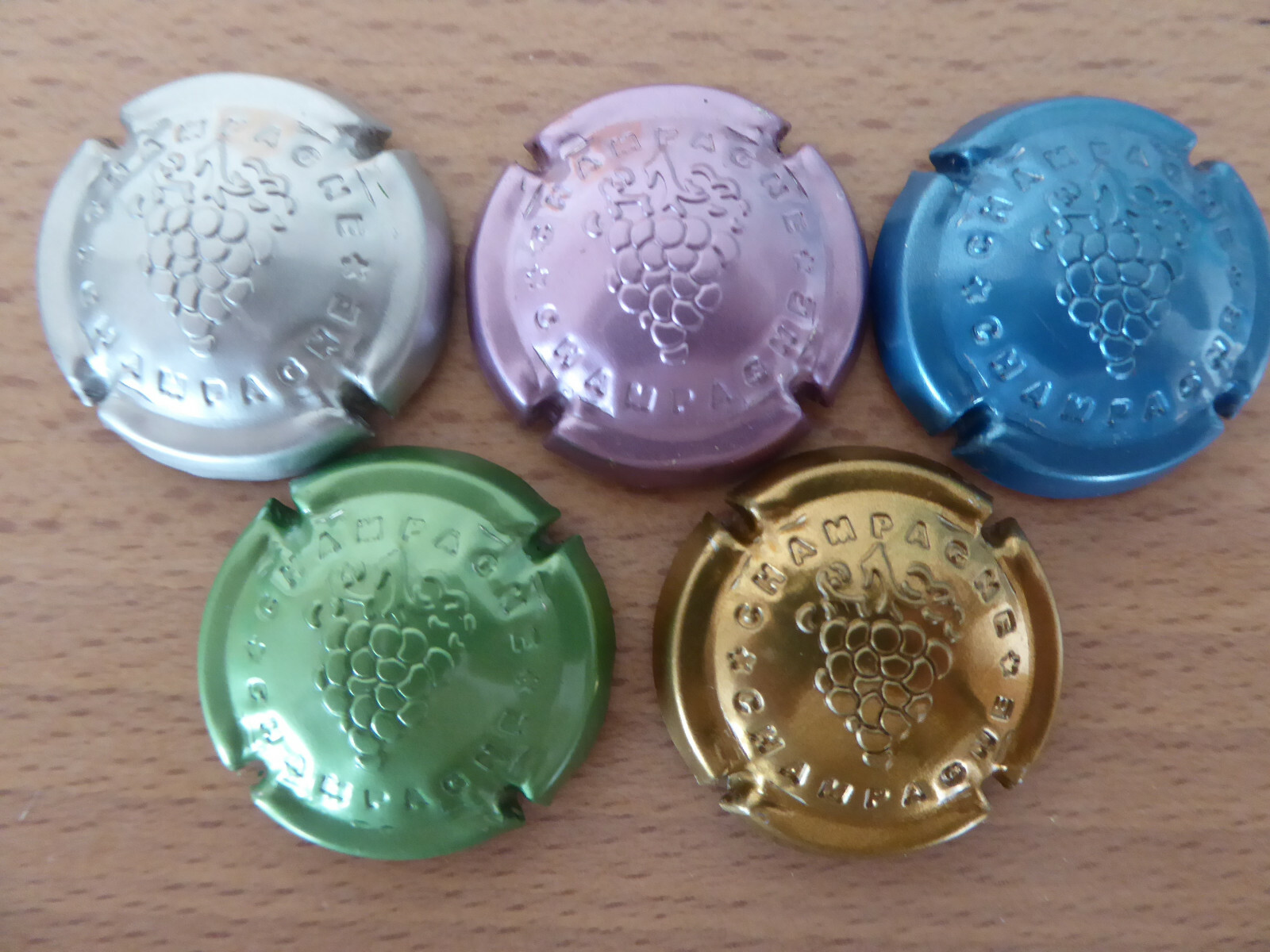 Capsules De Champagne Publicitaires "Paris Mon Amour" - Lot De 5 Pièces Collector - Fabriqué En France