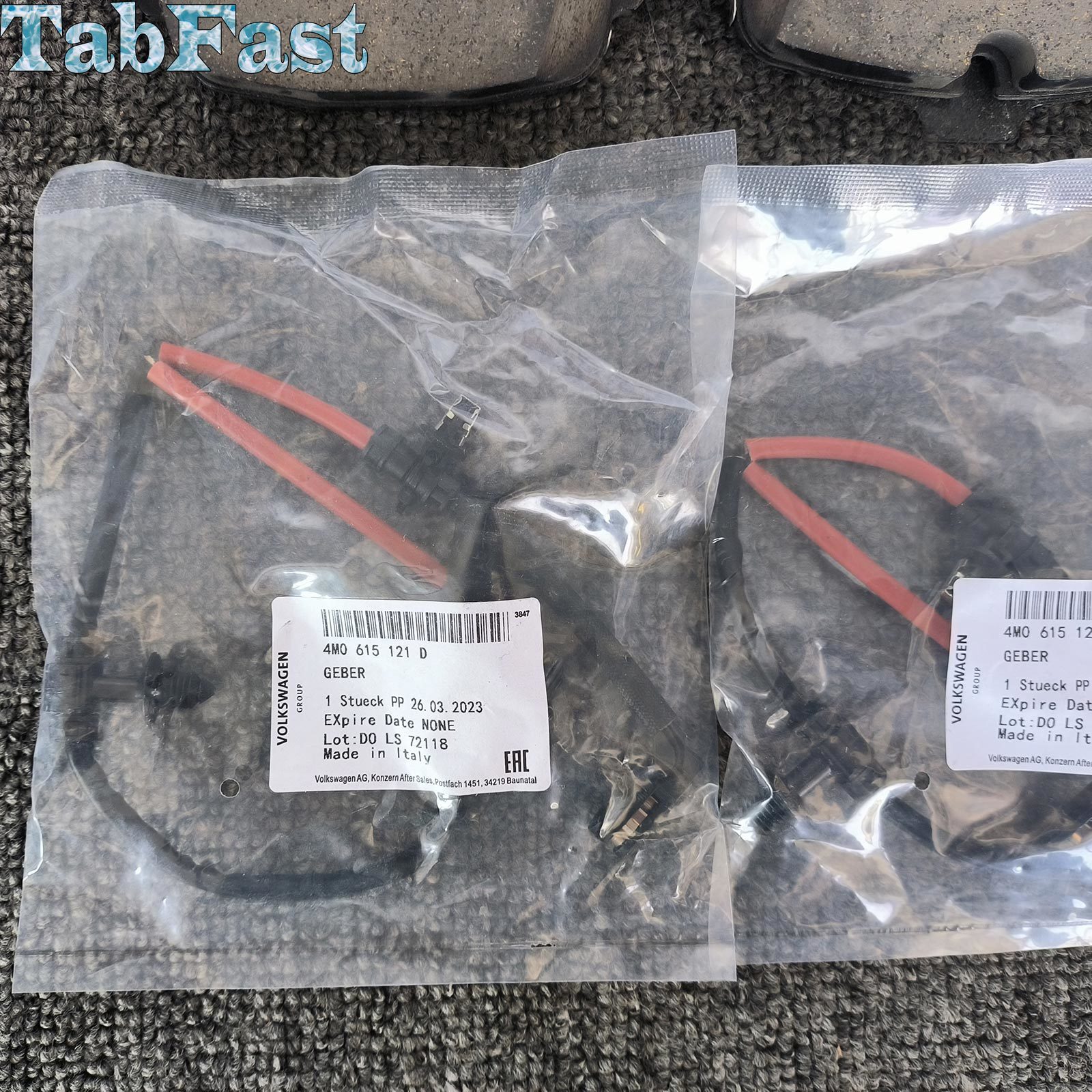 4M0698451AA Rear Brake Pad Kit With Sensors for Lamborghini Urus 2018-2022