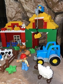 LEGO Duplo Big Farm #10525 Incomplete Retired Extra Animals Read All