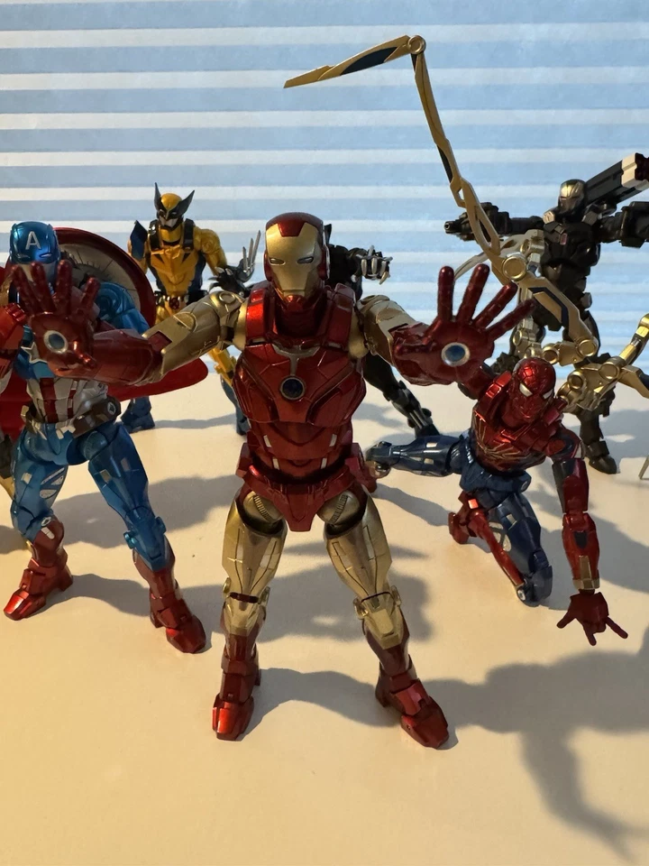 Marvel Sentinel Fighting Armor Action Figure 1/12 Scale Die-Cast Lot - Image 2 of 4