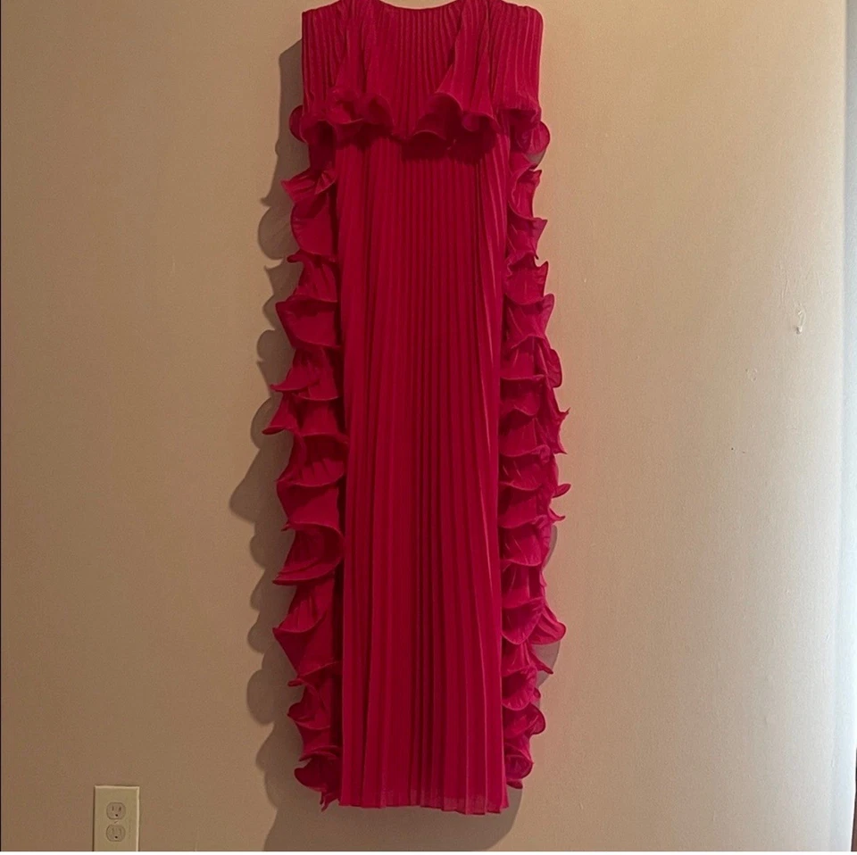 NUEVO CON ETIQUETAS 459 Badgley Mischka Lindsay Vestido recto sin tirantes plisado con volantes. Talla 10 y 12 Foto 4 de 4