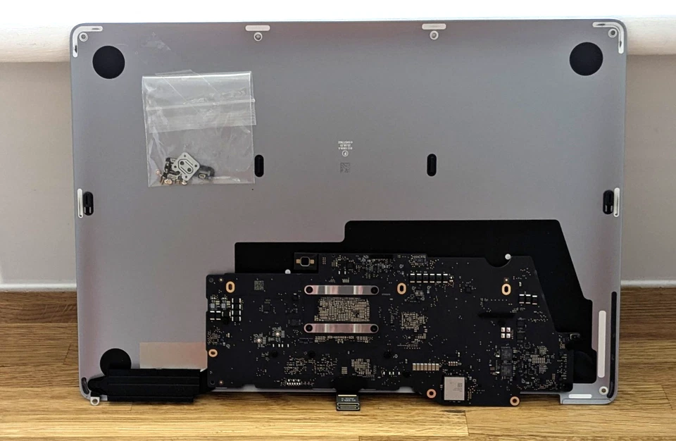MacBook Pro A2338 M2 Logic Board + ID. 8GB 256GB. MDM Controlled - Image 3 of 4