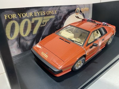 AUTOART 1:18 JAMES BOND LOTUS ESPRIT TURBO SKI FOR YOUR EYES ONLY 70060 V. RARE