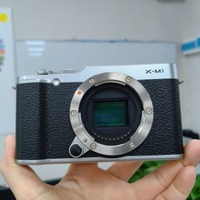 Fujifilm X-M1 16.0MP 16.3MP Digital Camera Body Only Fujifilm X Series Silver