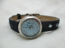 Wristwatch Silver Tone Blue Buckle Band Round Face Simple Style