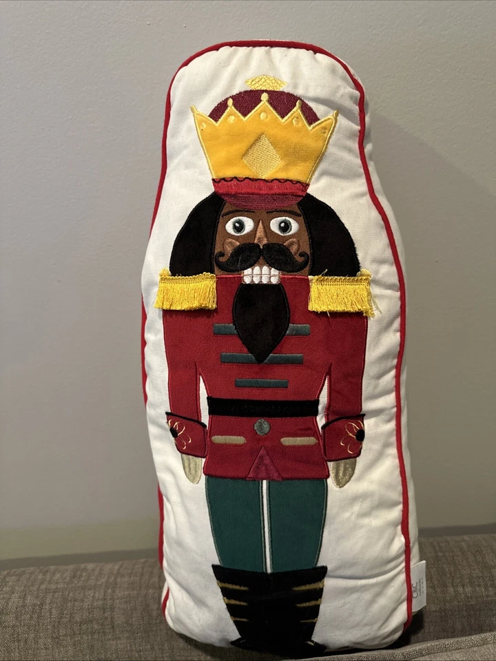 "Almohada de Navidad Cascanueces C&C California Home 20""" Foto 3 de 4