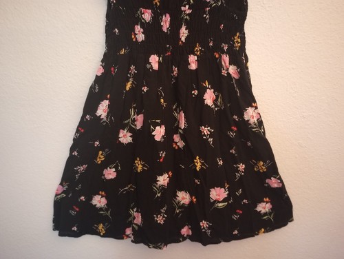 Free People Greatest Day Smocked Mini Dress Black Floral Cap Sleeve Sz XS XSmall - Picture 8 of 10