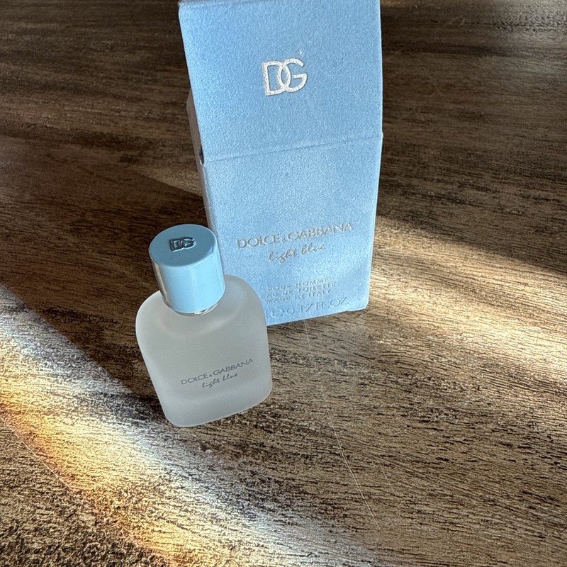 New Dolce & Gabbana Light Blue 5 Ml Eau de Toilette 0..17 Pour