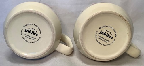 Set of 2 Danica Jubilee Mugs Anthropomorphic Egg & Toast - Picture 3 of 3