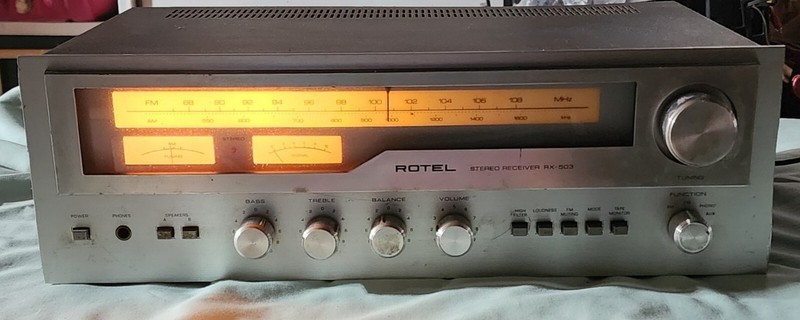ROTEL RX-503 Receiver POWERS UP