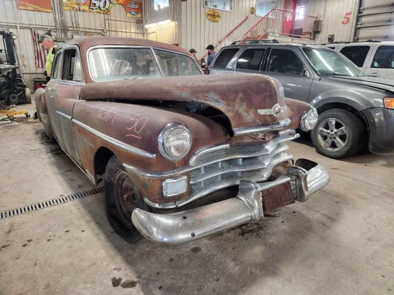 1950 CHRYSLER WINDSOR LEFT FRONT SPINDLE/KNUCKLE 1012999 - Image 2 of 4