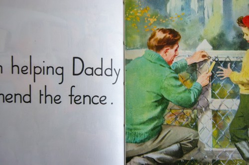 Vintage/Rare Ladybird book Helping at Home Matt 2/6 VGC - Picture 10 of 12