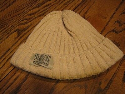 URBAN AURORA Knit Cap Beanie Hat 100% Made by Heart Form Cara Park NWOT