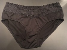 Warners S Black Hipster Bikini Panties W Wide Lace Trim