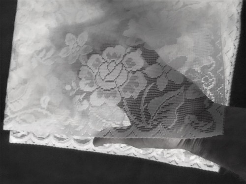 Rose Bouquet White Lace Tablecloth 60" x 84" Kitchen Diningroom Wedding Party - Picture 5 of 6