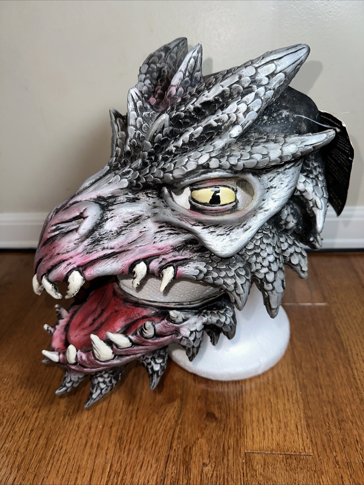 Picture 8 of 24