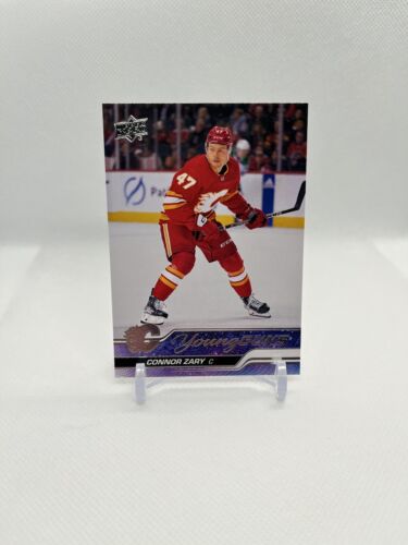 2023-24 Upper Deck Series 2 Connor Zary Young Guns Rookie RC #496 Flames - Zdjęcie 1 z 2