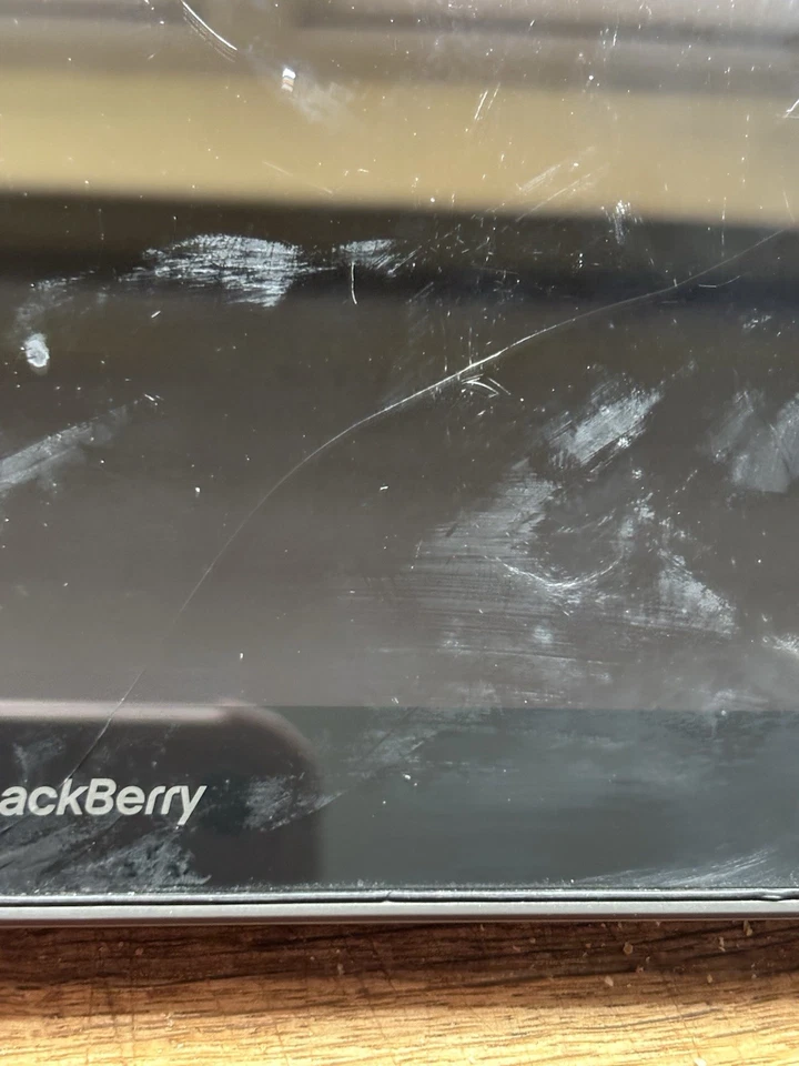 BlackBerry 32GB Tablet Spares & Repairs - Image 3 of 4