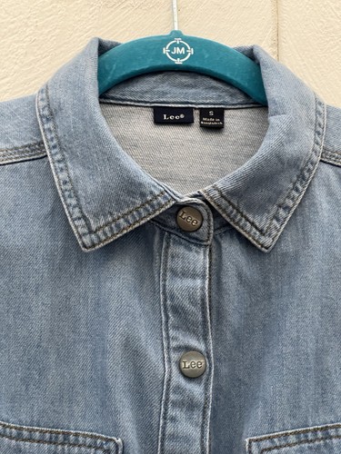 New Lee workwear detail denim shirt in mid blue Women’s Small - Picture 11 of 17