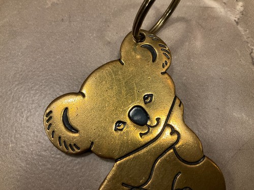 Vintage Keychain RUSS KOALA BEAR Key Ring Brass Gold Tone Great Condition - Picture 2 of 8