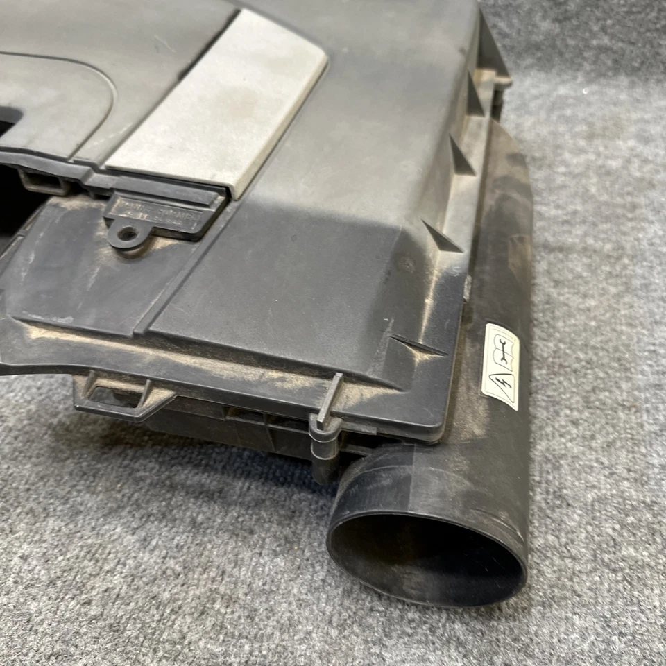 Mercedes-Benz ML350 2007-2011 - Caja de filtro de aire del motor 2730901001 Foto 4 de 4