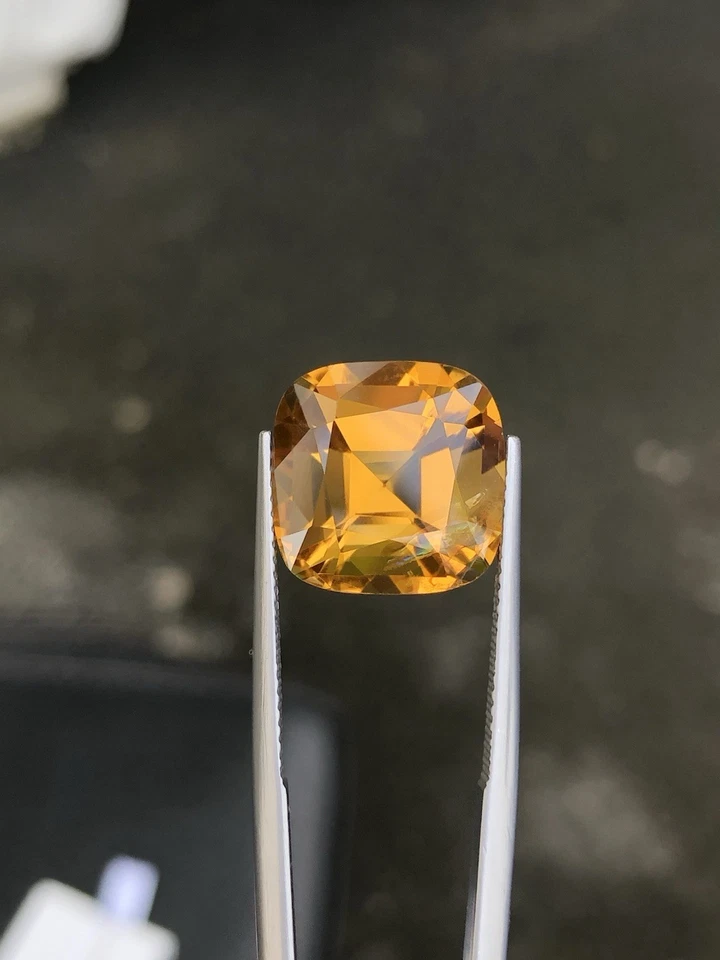 10,50 quilates/corte elegante color citrino listo para joyería de nuevo diseño. Foto 3 de 4