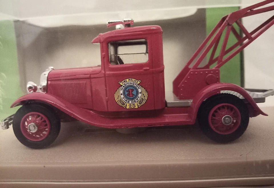 Eligor 1087 ford v8 1934 service depannage Mint In Box/Case Never Played With - Image 2 of 4