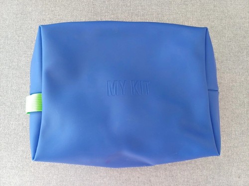 Caroline Hirons Skin Rocks Royal Blue Make Up Kit Tasche