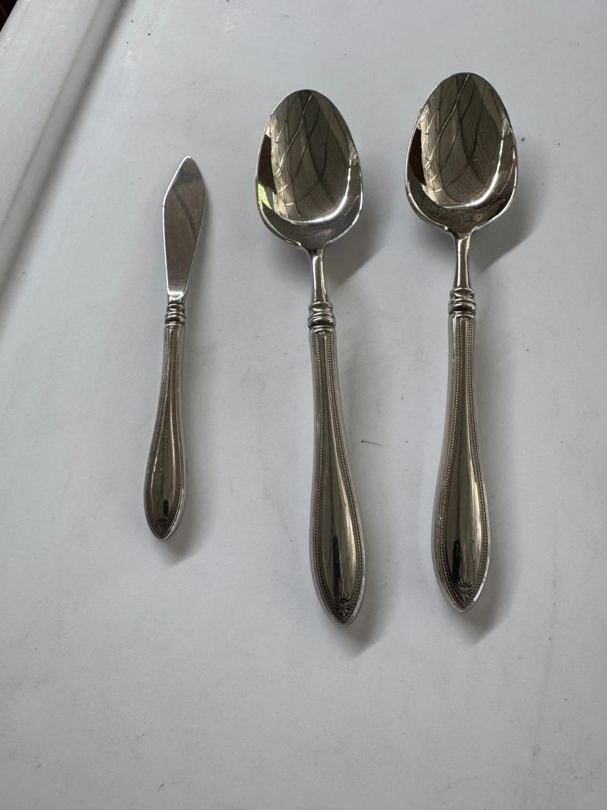 Vintage Oneida Sheraton Flatware Lot 2 Serving Spoons & Butter Knife