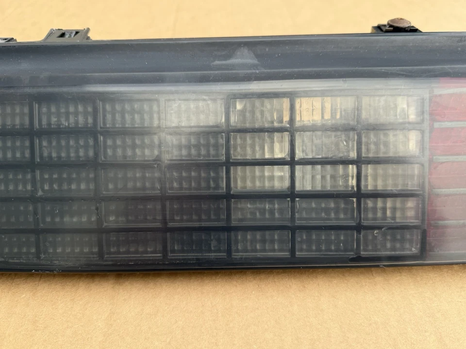 84-88 Pontiac Fiero Passenger Side Tail Light Right Side OEM 85 86 87 - Image 3 of 4