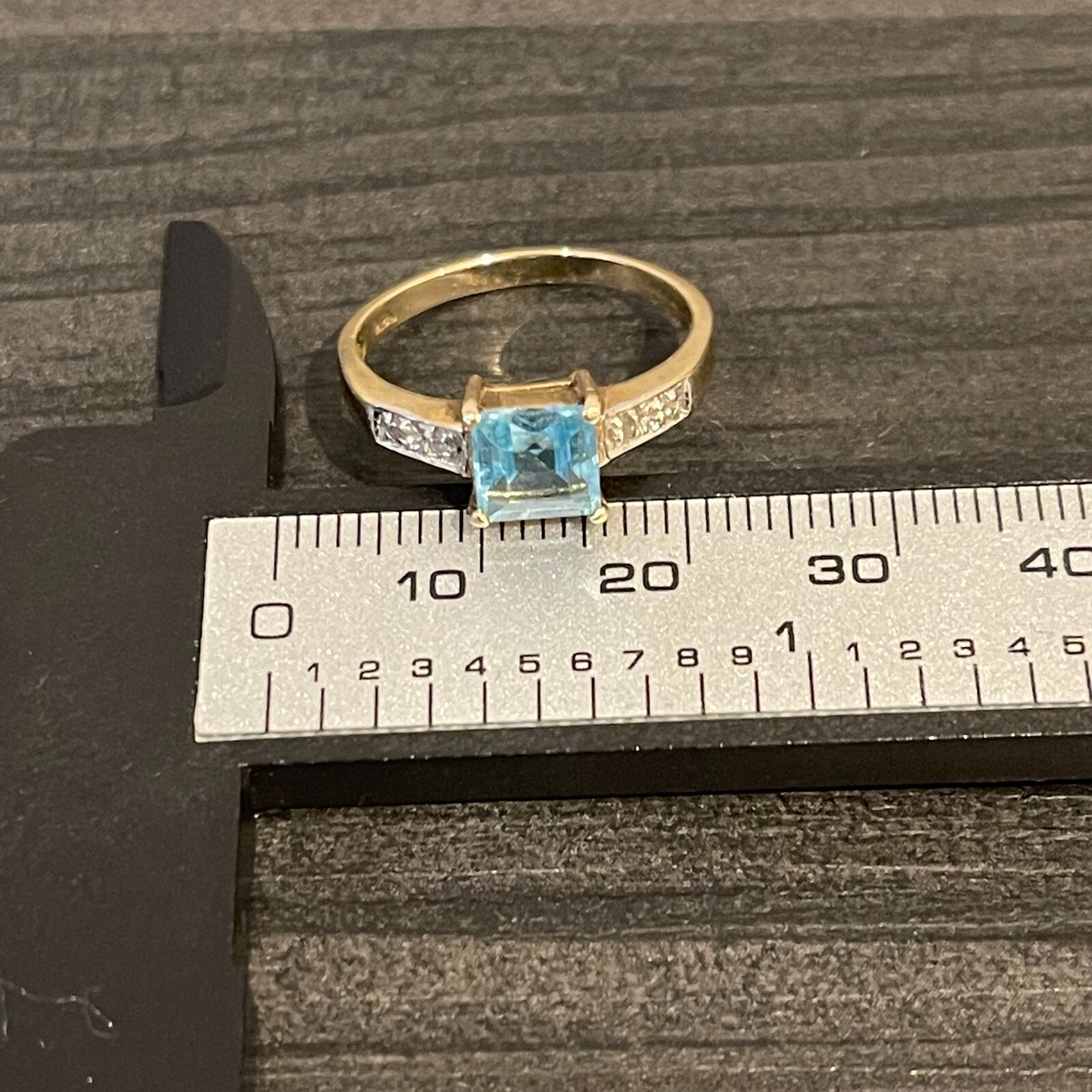 9ct 375 Gold Blue Topaz and Diamond Ring, Size M, 1.28 cts, Fully Hallmarked 2g - Picture 5 of 12