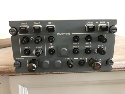 HONEYWELL AV-850A AUDIO CONTROL UNIT P/N 7511001-915 COME WITH A YELLOW TAG