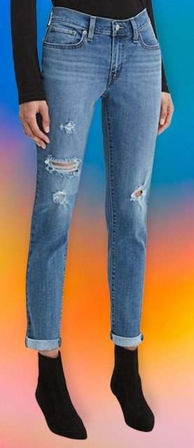 levi's mid rise boyfriend jeans