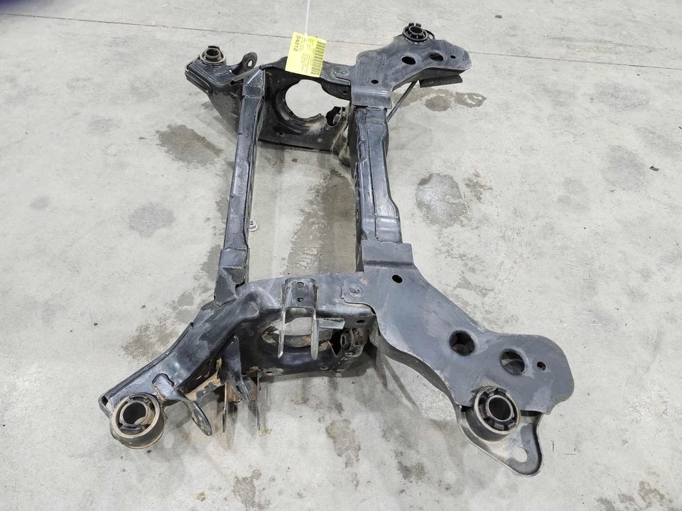 Subchasis travesaño trasero tracción delantera Ford Fusion Lincoln MKZ genuino OEM HG9Z5035A Foto 3 de 4