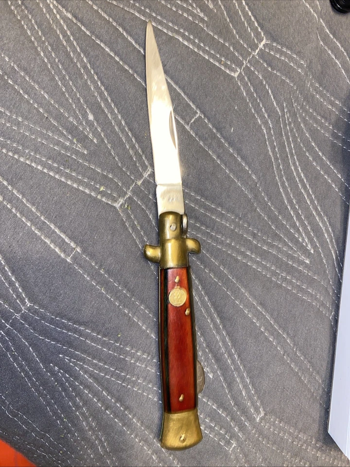 Cuchillo de bolsillo plegable manual de hoja única inoxidable Kissing Crane Stiletto KC-47 Foto 2 de 4